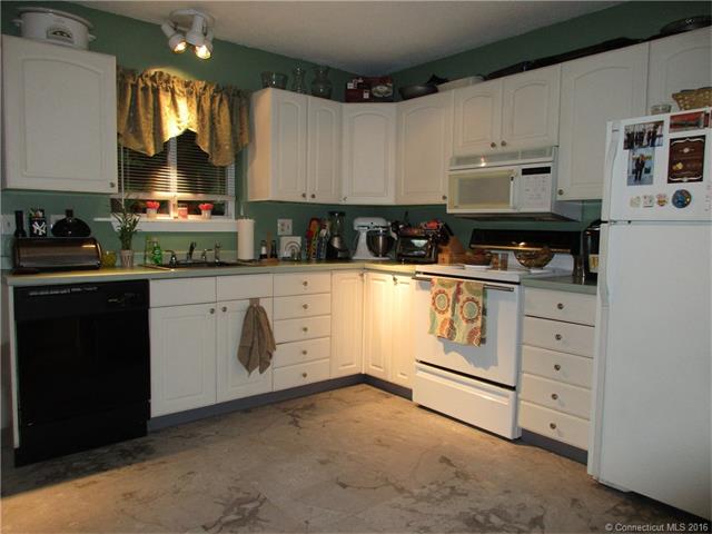 For Sale: 200 Yale St #14A Waterbury, CT 06704