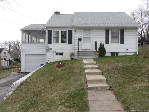 40 Corona Dr