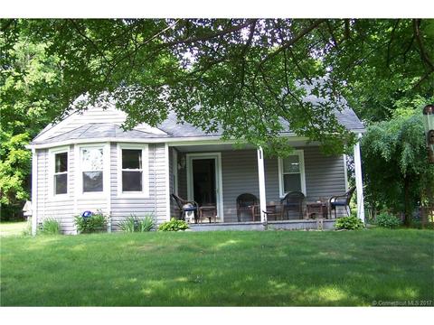 102 Circle Dr