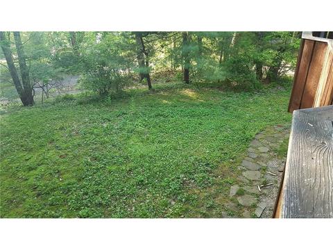 102 Circle Dr