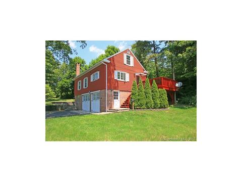 102 Circle Dr