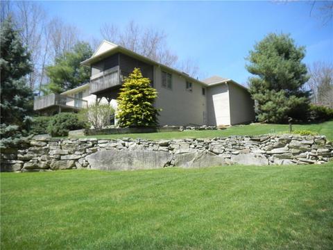 34 Benjamin Ln
