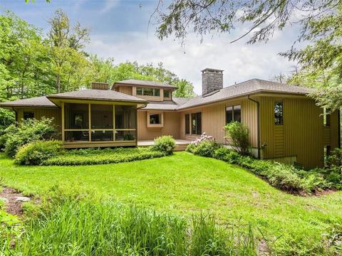 56 Sandy Beach Rd