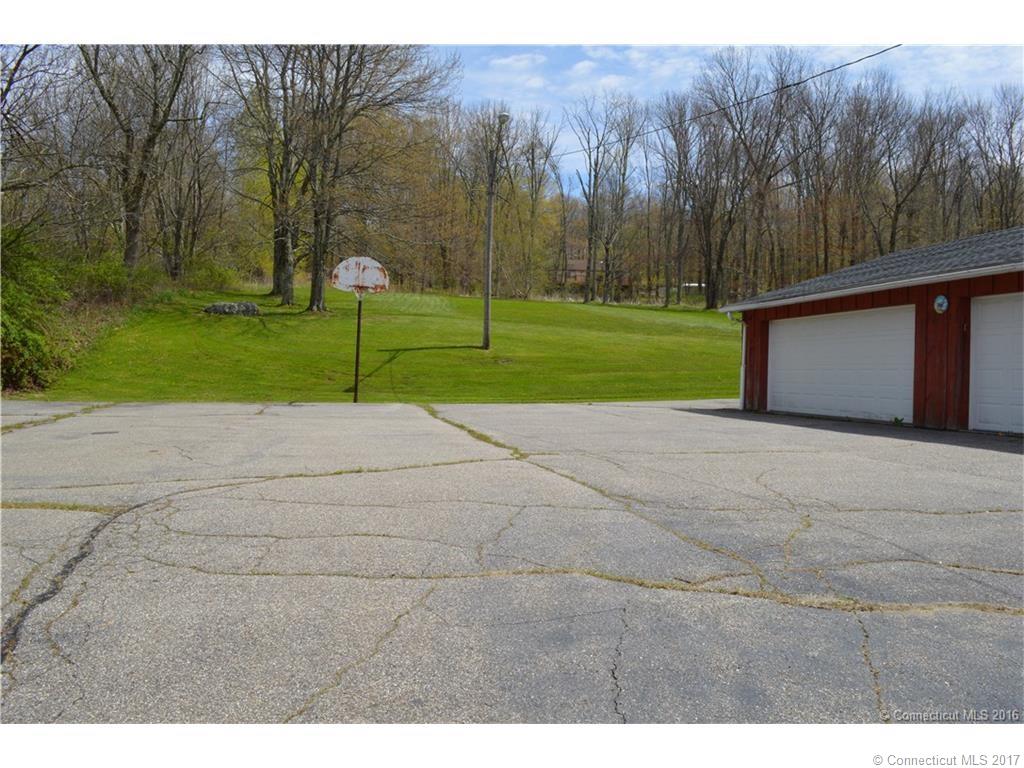 496 Torrington Rd