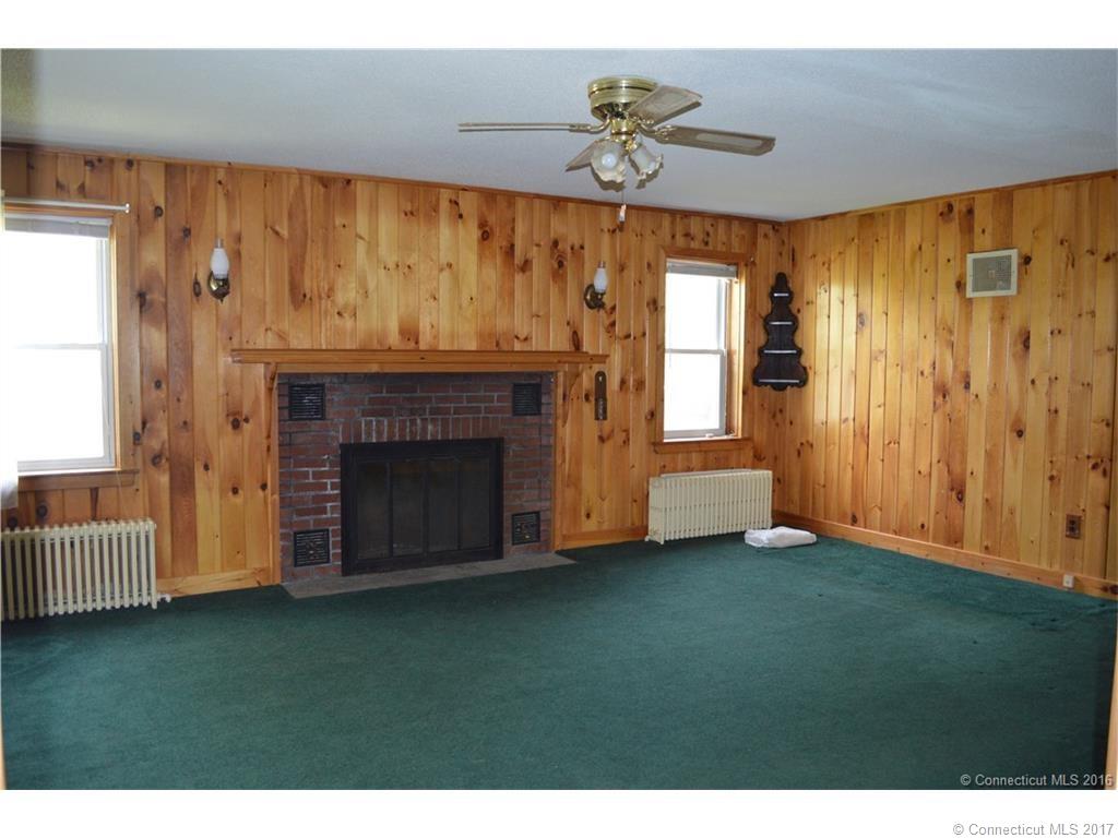 496 Torrington Rd