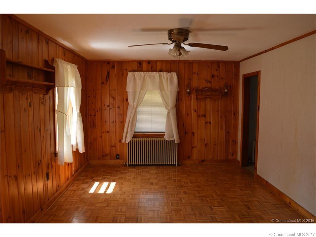 496 Torrington Rd