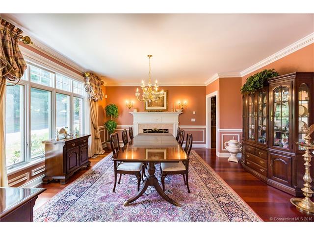 71 E Farm Rd