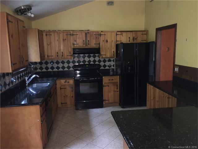 221 Crestwood Dr