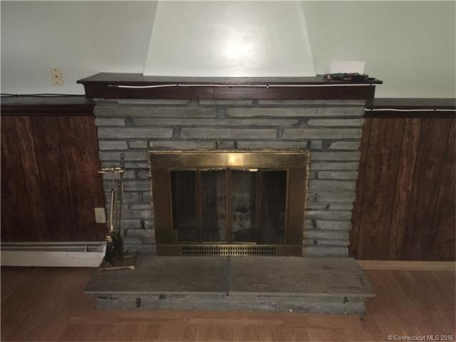 221 Crestwood Dr