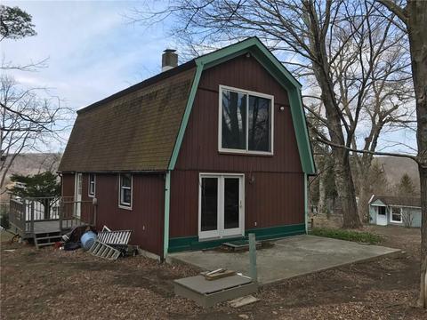 32 Maple Dr
