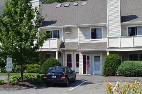 32 Maple Dr