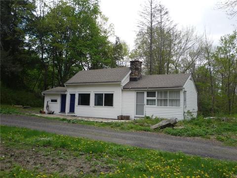 32 Maple Dr