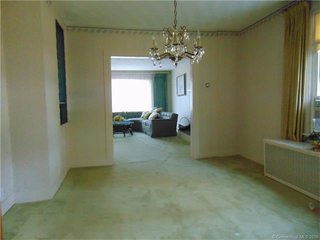 42 N Riverside Ave