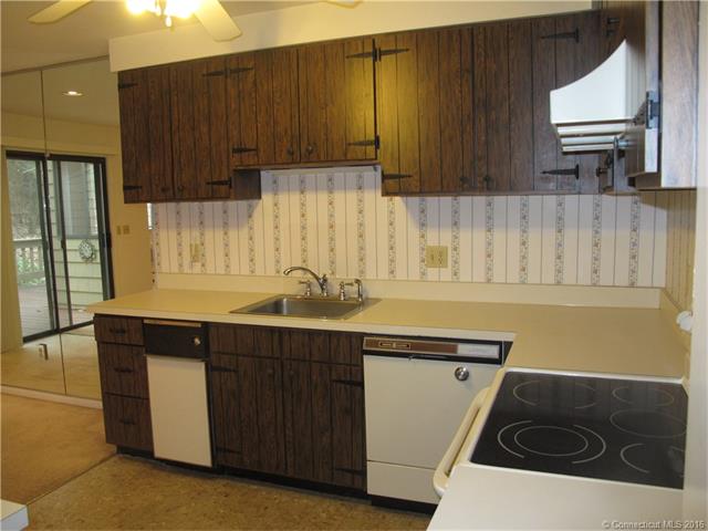 331 Ledge Dr #APT 331, Torrington CT 06790