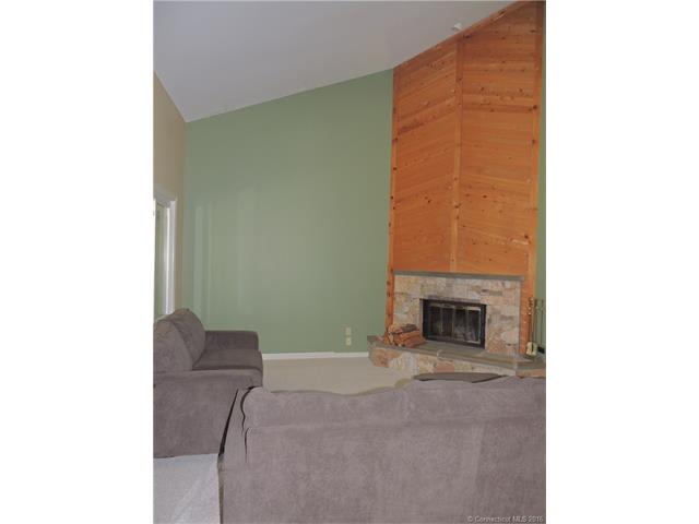 477 Evergreen Rd