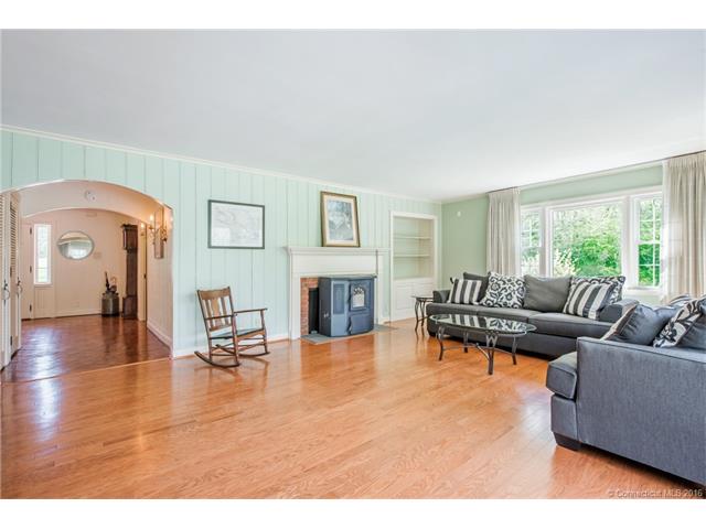 63 Green Acres Rd