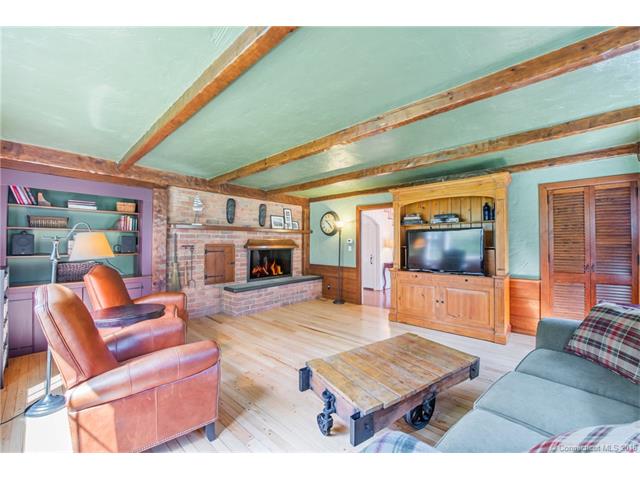 63 Green Acres Rd