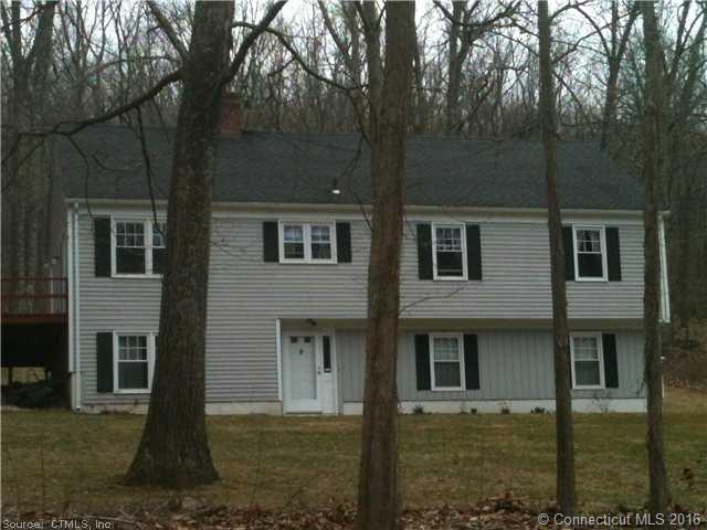 For Sale: 5 Kimberly Ln Woodbury, CT 06798