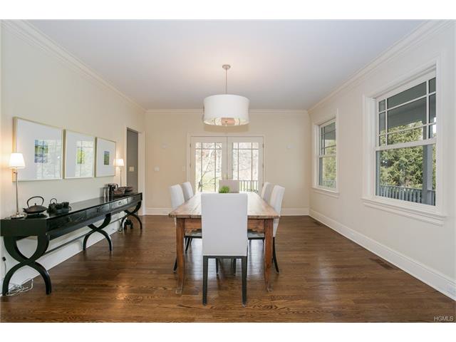 14 Mount Holly Dr