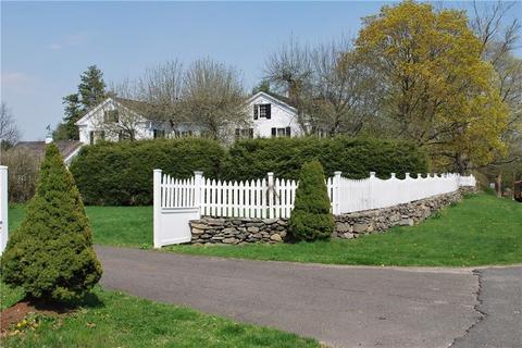 274 Ridgefield Rd