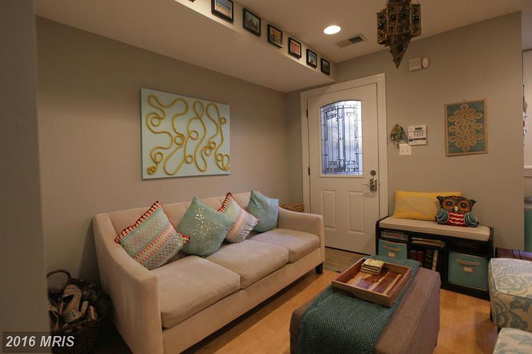 6 Rhode Island Ave NW #3