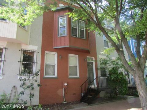 208 Bates St NW