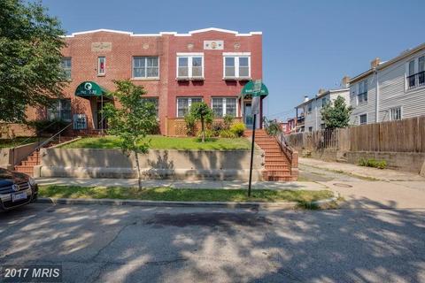 1266 Penn St NE
