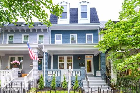 1243 Walter St SE