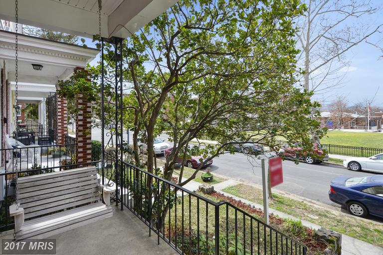 444 Lamont St NW