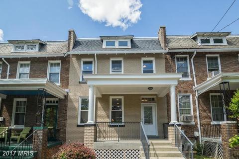 921 Farragut St NW