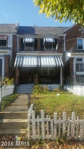 222 33rd St NE
