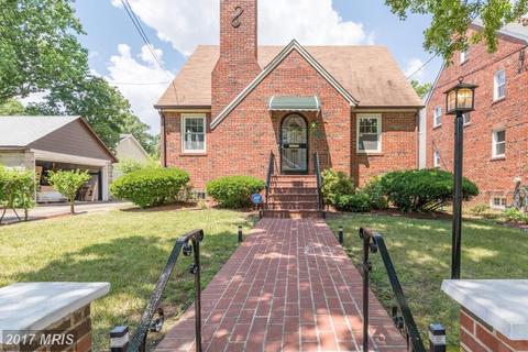 3138 Westover Dr SE