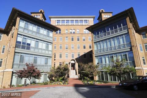 3 Washington Cir NW #102