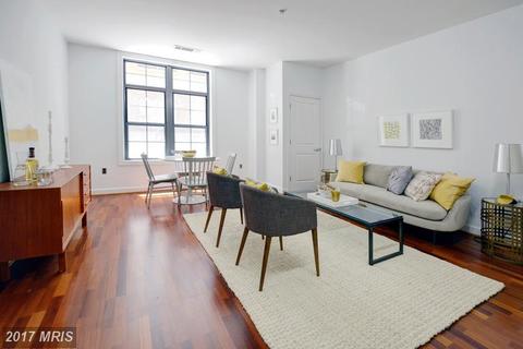 3 Washington Cir NW #102