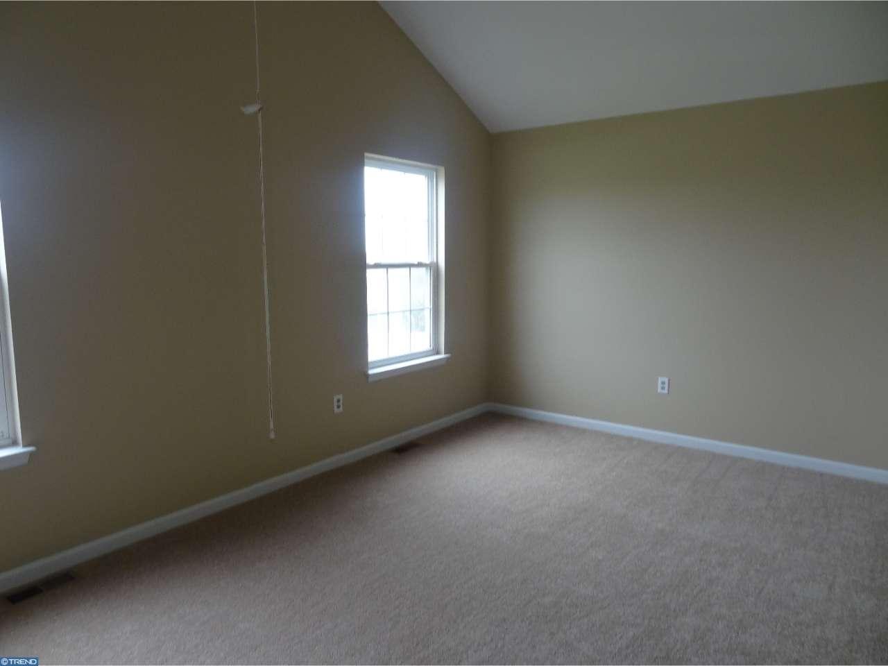 38 W Sarazen Dr