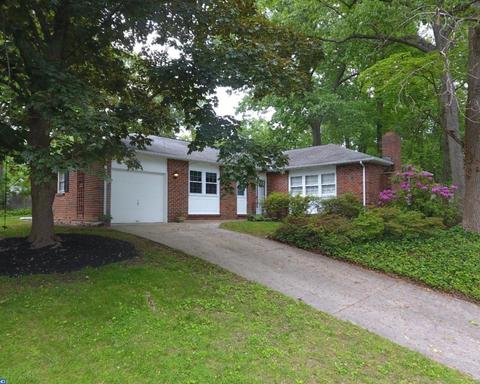 2 Poplar Ave