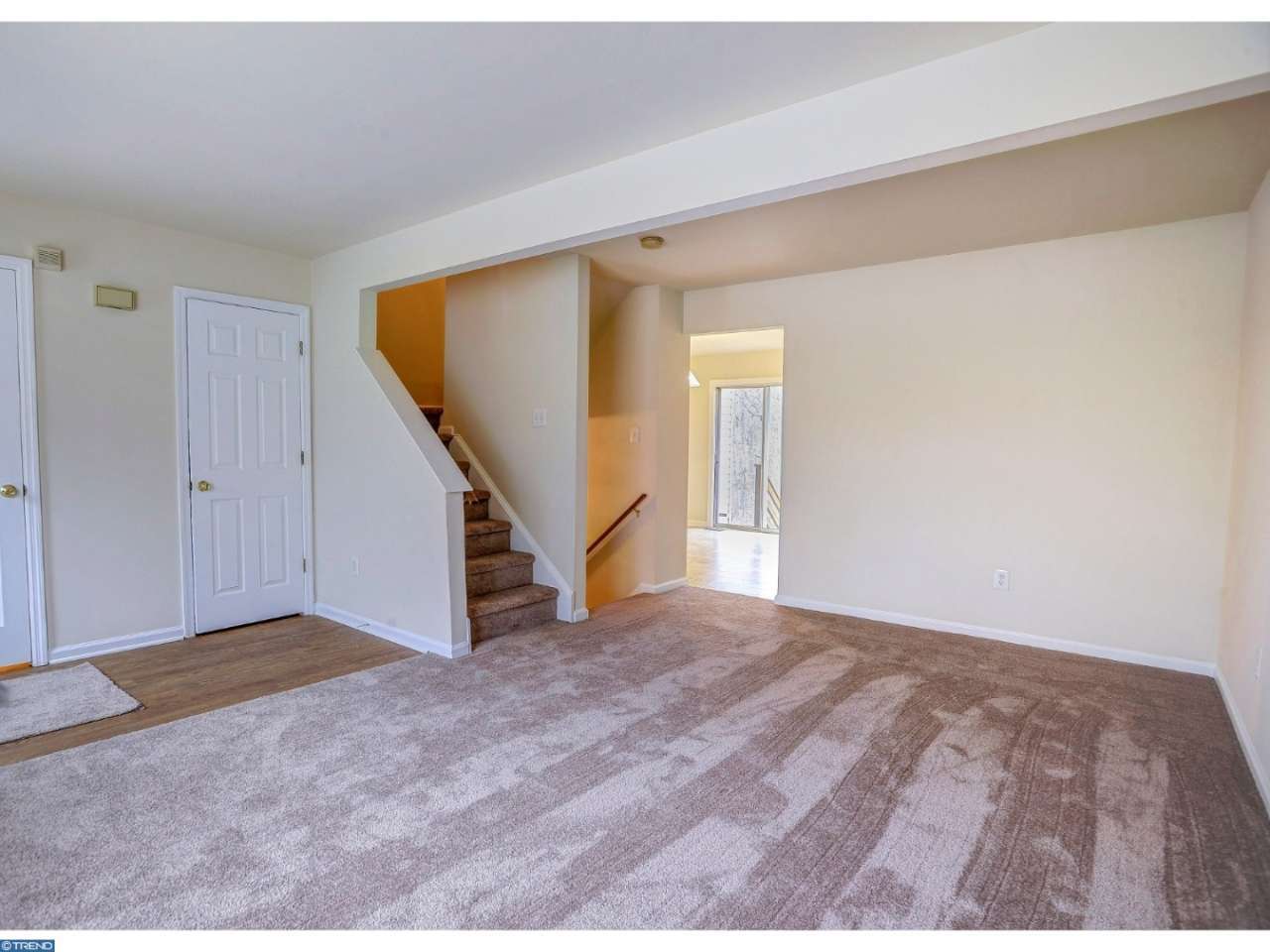 827 Broadfield Dr