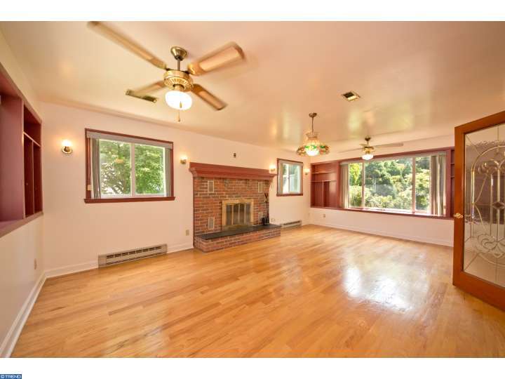 For Sale: 133 Garrett Rd Newark, DE 19713