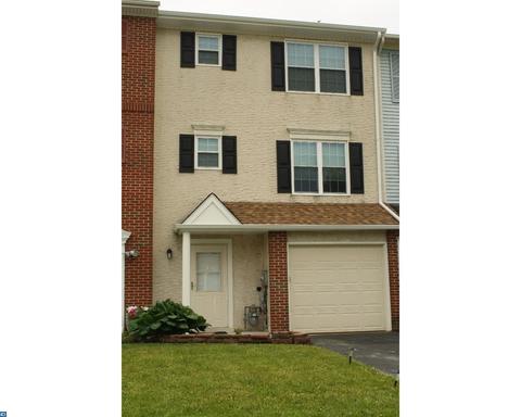 30 Holly Dr