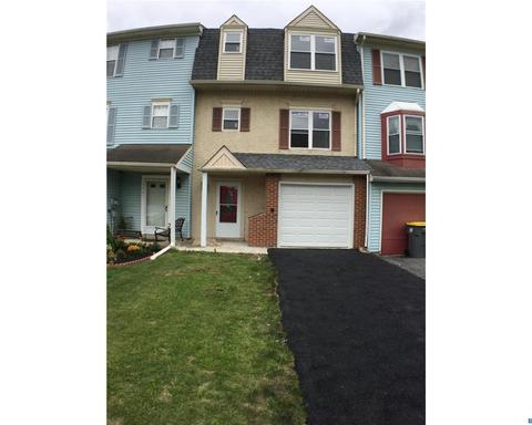 30 Holly Dr