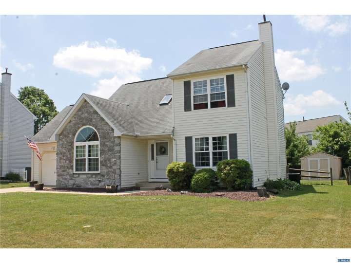 For Sale: 908 Gilder Dr New Castle, DE 19720