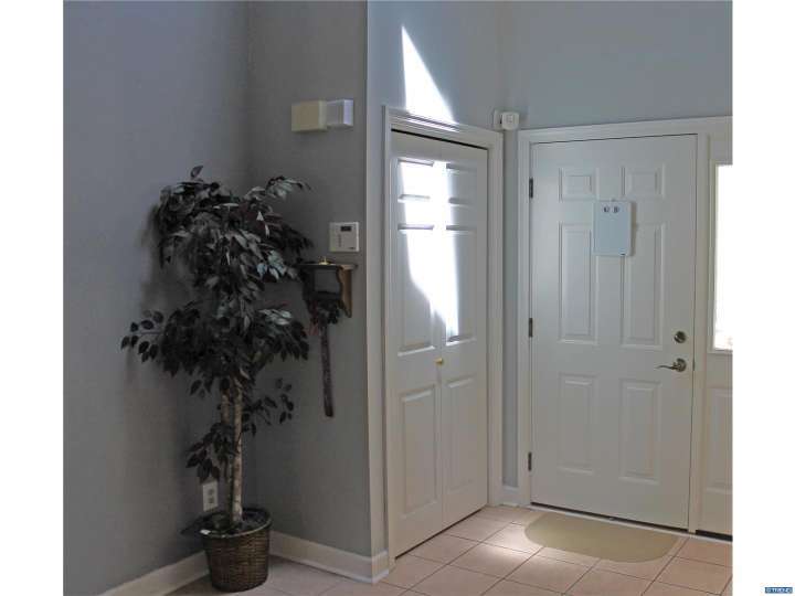 For Sale: 908 Gilder Dr New Castle, DE 19720