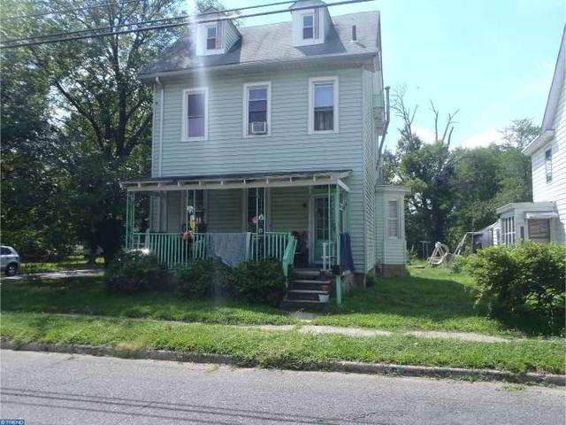 619 W 8th St