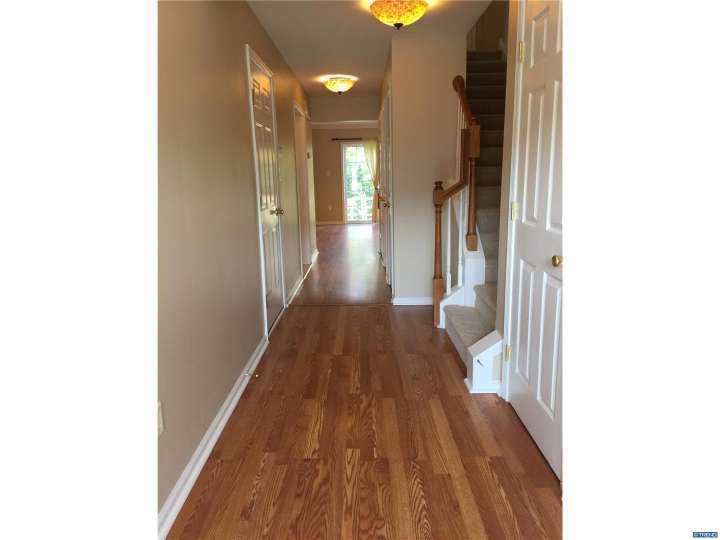 524 Red Bud Ct