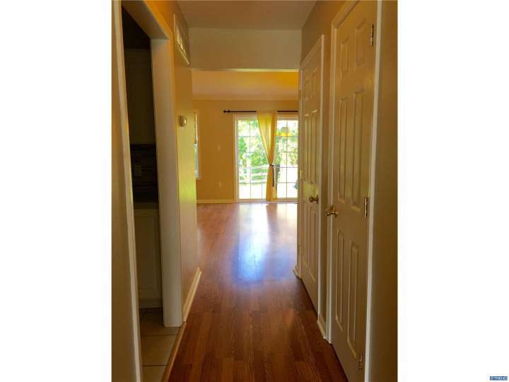 524 Red Bud Ct