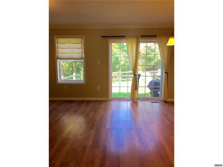 524 Red Bud Ct