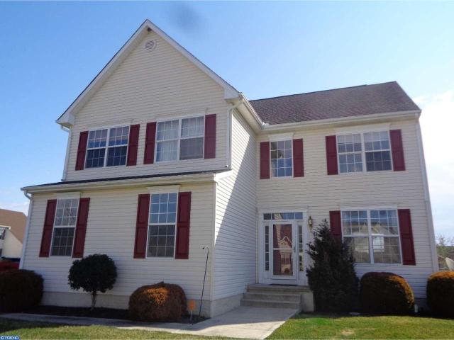 22 E Green Ln