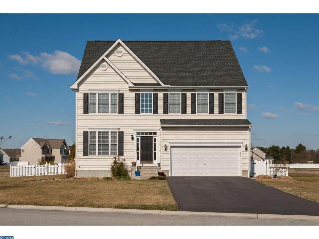 22 E Green Ln
