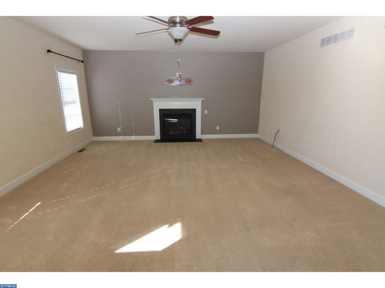 450 Shadywood Ln