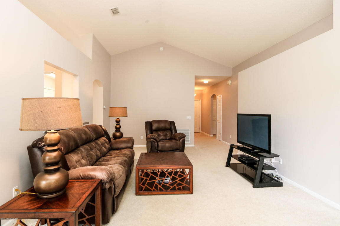 1884 Lake Forest Ln